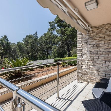 Madrugada Apartments Stari Grad  Buitenkant foto