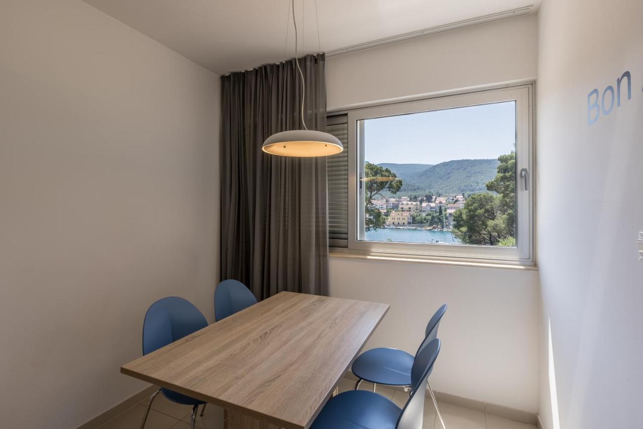 Madrugada Apartments Stari Grad  Buitenkant foto