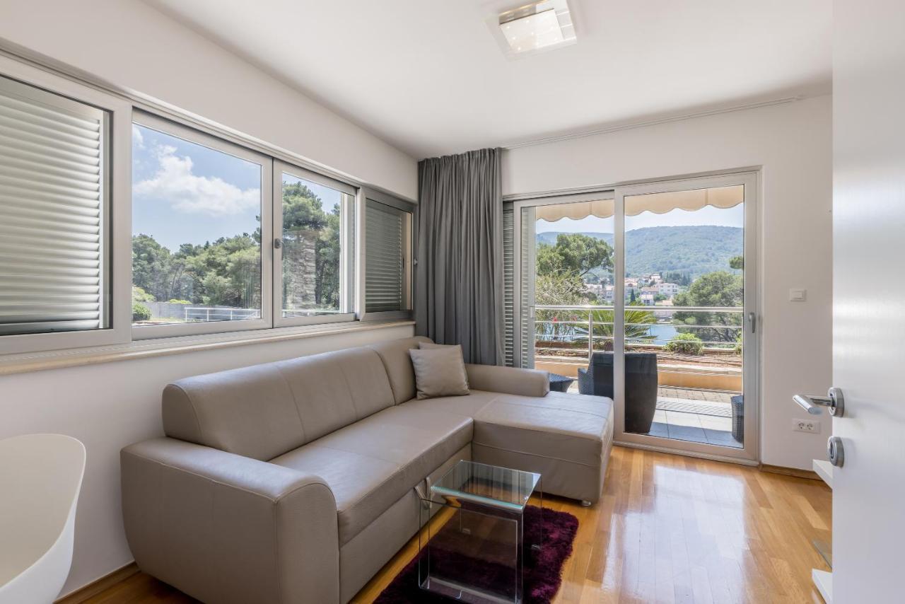 Madrugada Apartments Stari Grad  Buitenkant foto