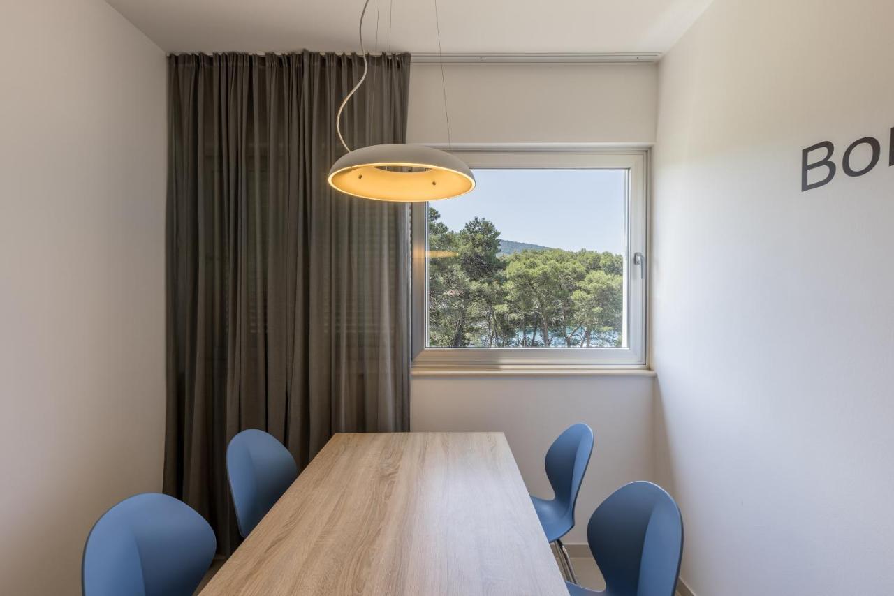 Madrugada Apartments Stari Grad  Buitenkant foto