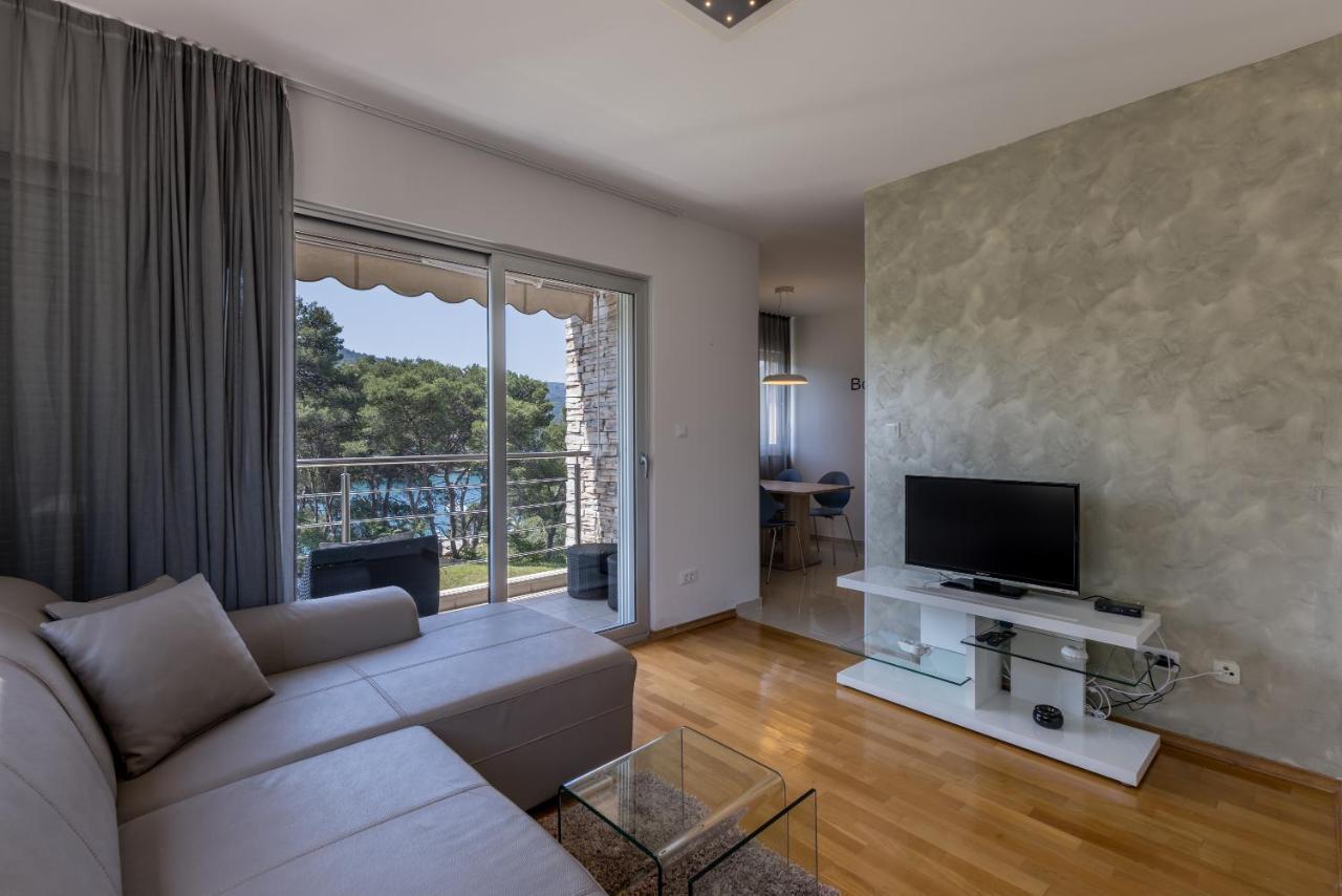 Madrugada Apartments Stari Grad  Buitenkant foto