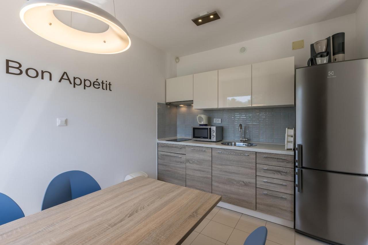 Madrugada Apartments Stari Grad  Buitenkant foto