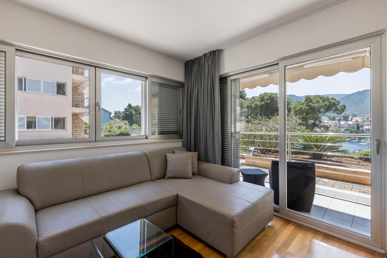 Madrugada Apartments Stari Grad  Buitenkant foto