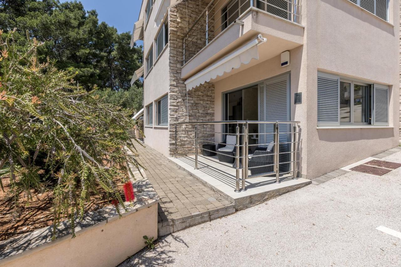 Madrugada Apartments Stari Grad  Buitenkant foto