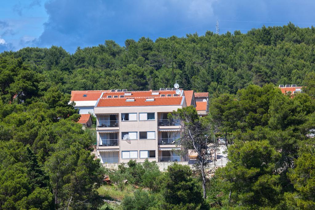 Madrugada Apartments Stari Grad  Buitenkant foto