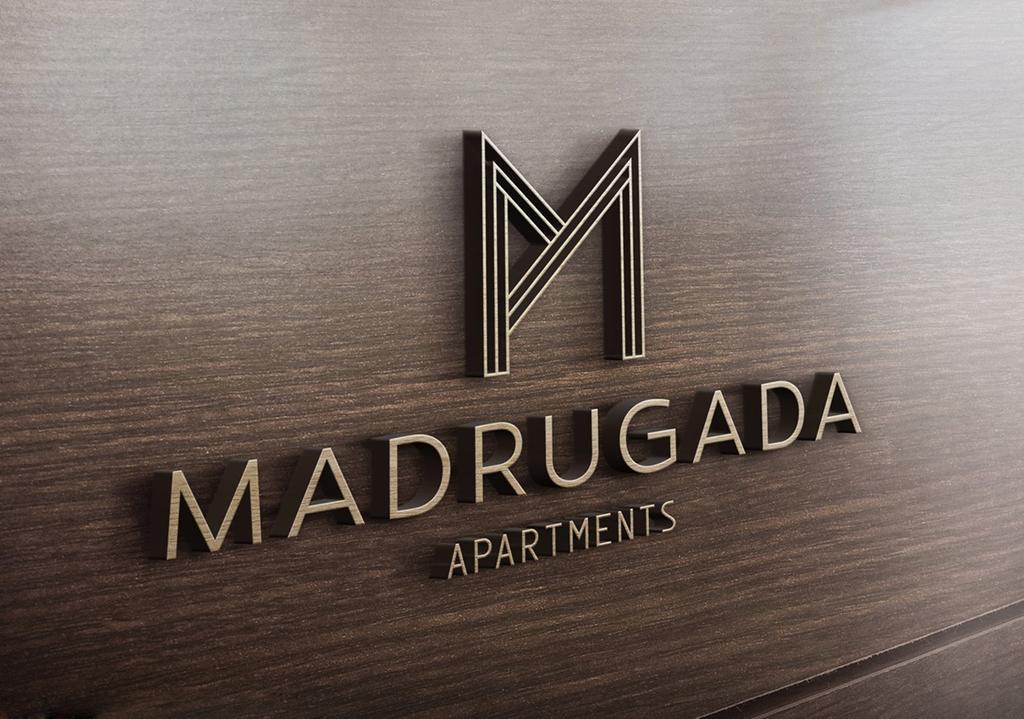 Madrugada Apartments Stari Grad  Buitenkant foto