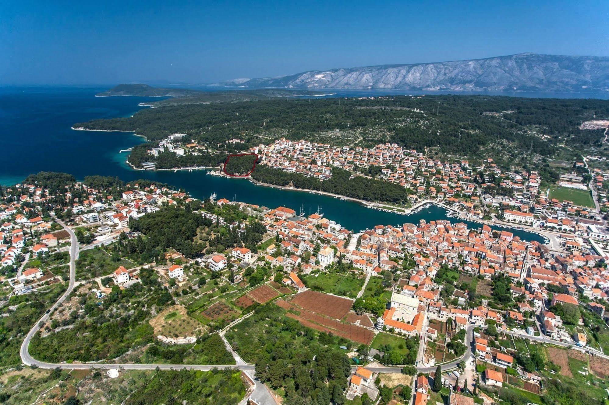 Madrugada Apartments Stari Grad  Buitenkant foto